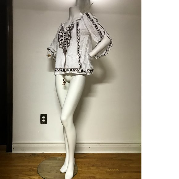 Le Chateau Woman White brown Embroidery Cotton Top Blouse Folk Cold Shoulder NWT - Picture 5 of 7